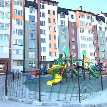 טרנופיל Комфортна Квартира, Поруч З Парком מראה חיצוני תמונה