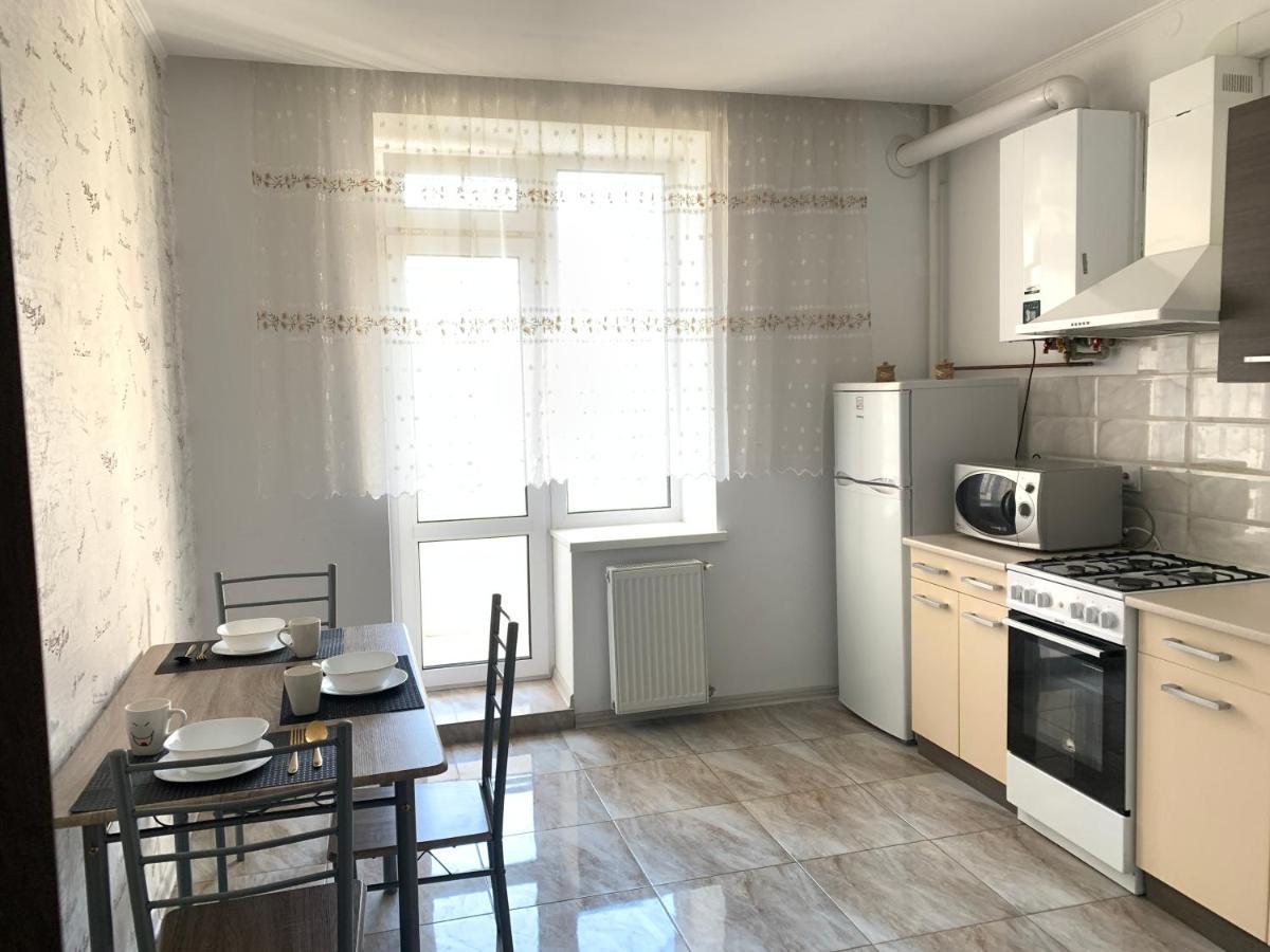 комфортна квартира, поруч з парком Apartment