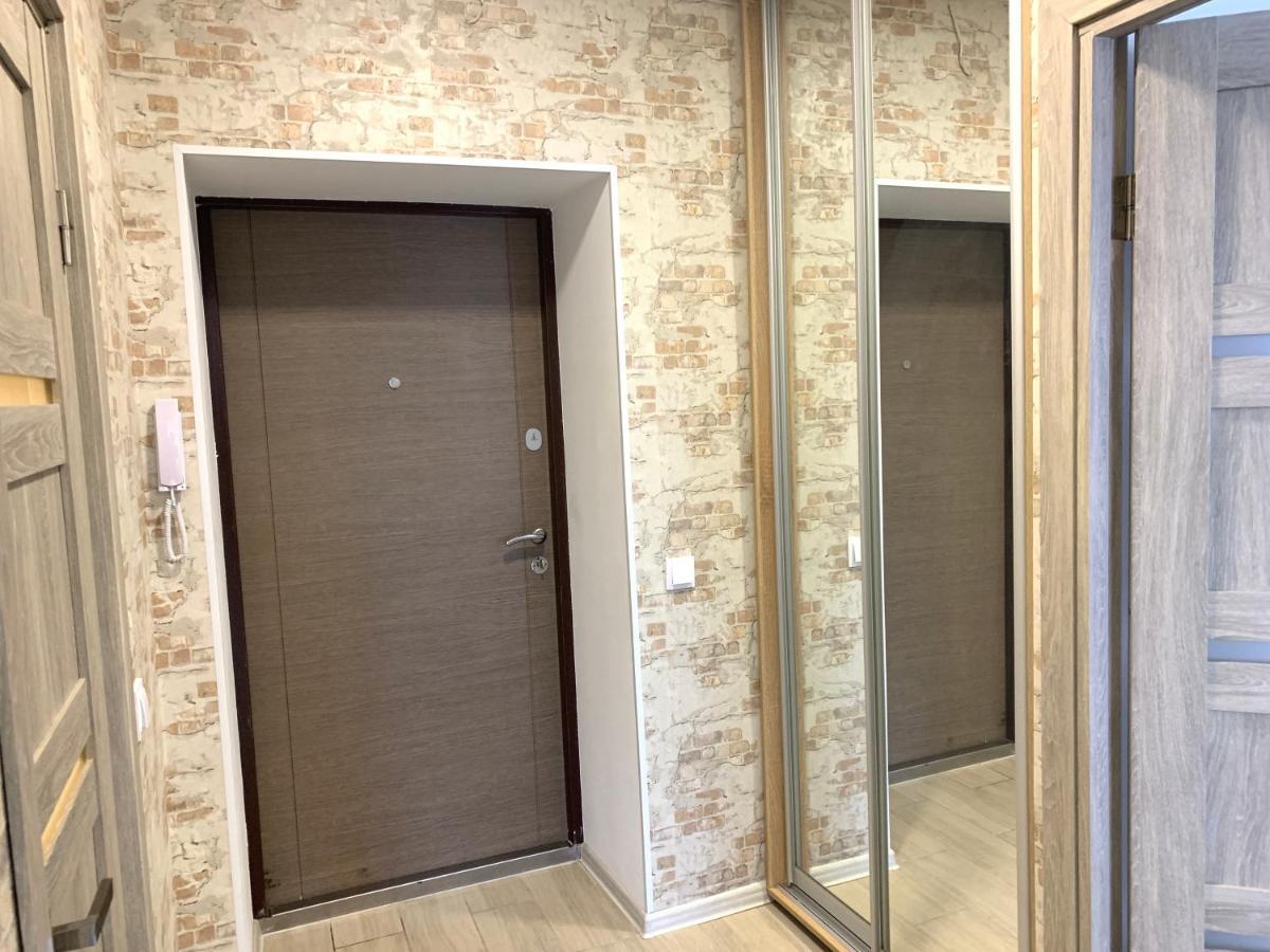 комфортна квартира, поруч з парком